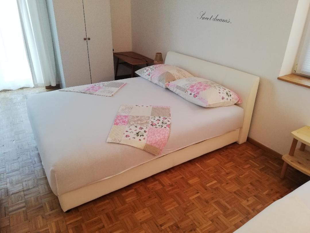 Holiday Home Villa Marin Stanici Buitenkant foto